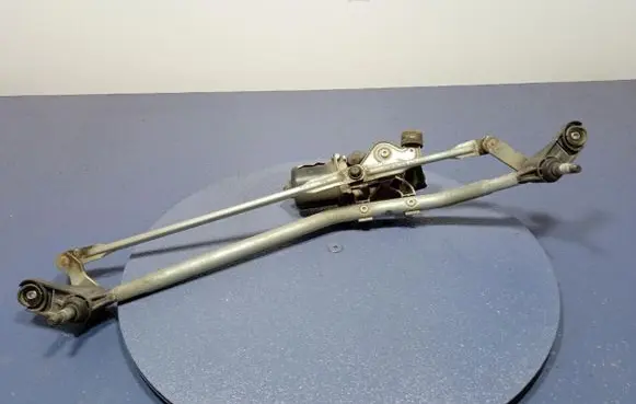 Renault Kangoo II Front wiper linkage and motor 8200409692