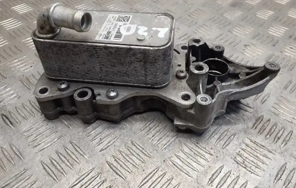 Oil filter mounting bracket
