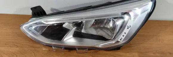 Ford Focus Headlight/headlamp JX7B13W030AE