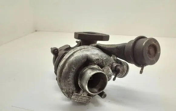 Volkswagen Sharan Turbo 028145702 702268 T15