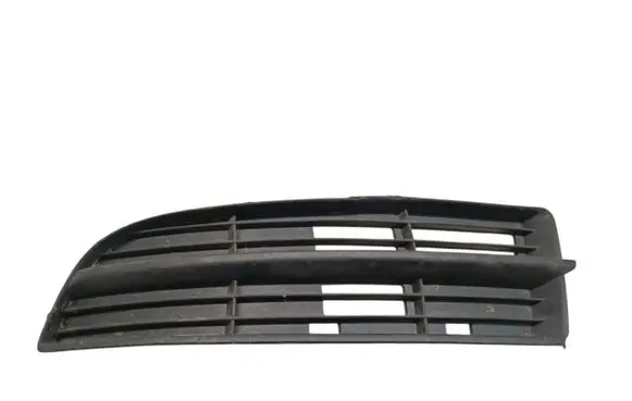 Volkswagen Touran I Front bumper lower grill 1T0853665