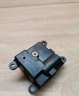 Nissan Qashqai Air flap motor/actuator 3K01030840
