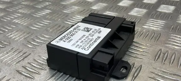 Mercedes-Benz E W212 Fuel injection pump control unit/module A0009003101