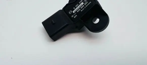 Audi A4 S4 B7 8E 8H Air pressure sensor 03C906051 0261230095