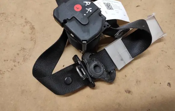 Opel Astra G Front seatbelt 90560635 040174