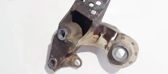 Audi A4 S4 B5 8D Engine mounting bracket 4b0199351b