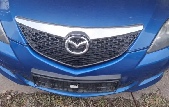 Mazda 3 I Front grill 