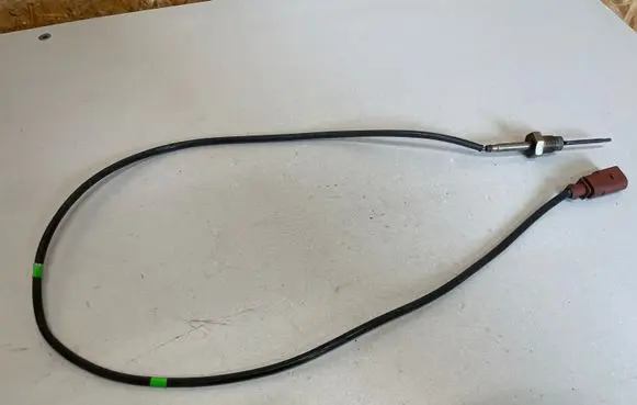 Audi A4 S4 B9 Exhaust gas temperature sensor 04L906088DB
