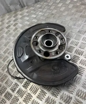 Mercedes-Benz C W205 Rear wheel hub 