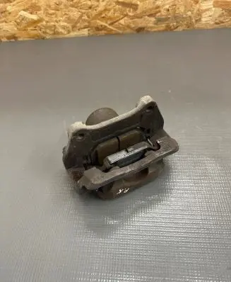 Opel Insignia B Front brake caliper