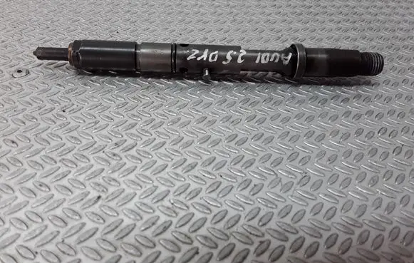 Audi A6 S6 C5 4B Fuel injector 059130201D 0432133805