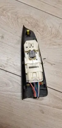 Toyota Corolla Verso E121 Electric window control switch 8404013060 514699