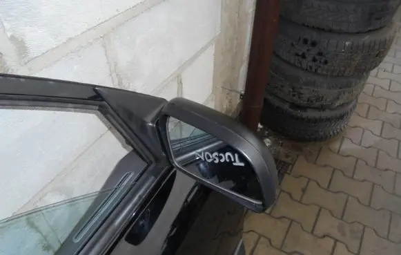 Hyundai Tucson JM Front door electric wing mirror 