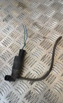 Toyota Yaris Windscreen/windshield washer pump