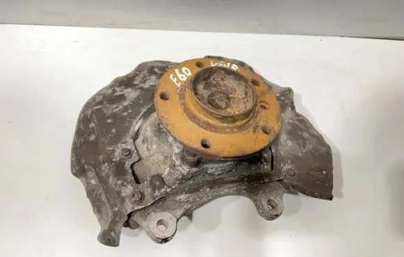 BMW 5 E60 E61 Front wheel hub 6760654R