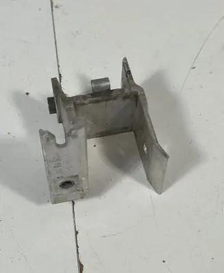 BMW 4 F32 F33 Radiator mount bracket 