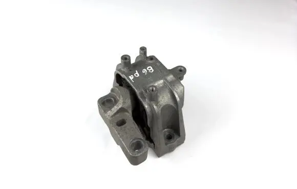 Volkswagen PASSAT B6 Engine mount bracket 1k0199262