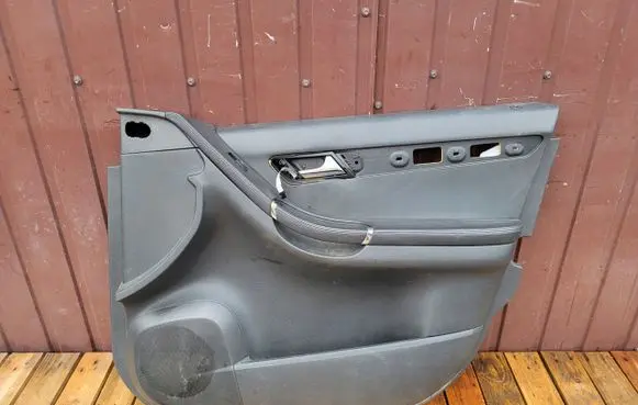 Mercedes-Benz R W251 Front door card panel trim