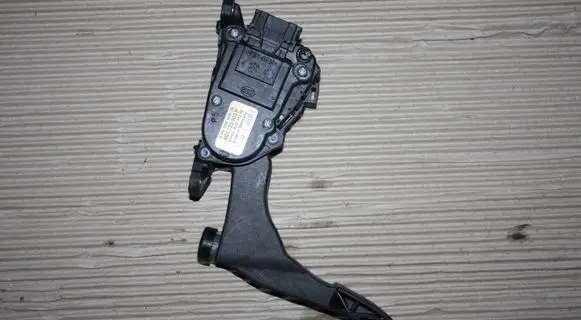 Volkswagen Polo V 6R Accelerator throttle pedal 6Q1723503P