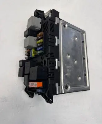 Mercedes-Benz E W211 SAM control unit 2115459101