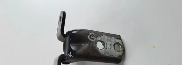 Hyundai Santa Fe Rear door lower hinge