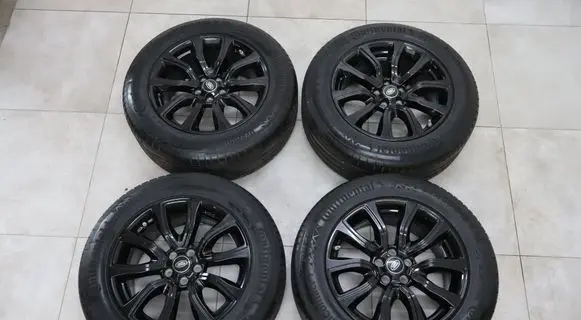 Land Rover Discovery Sport R18 alloy rim