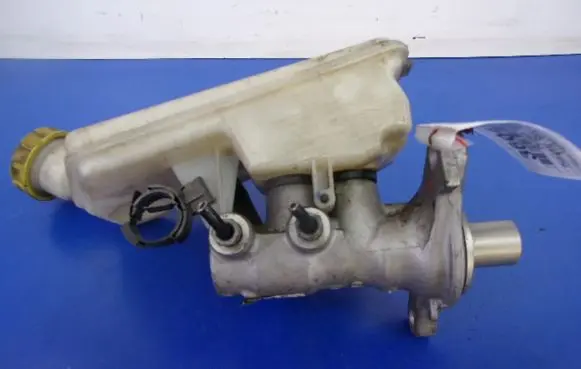 Peugeot 207 CC Master brake cylinder