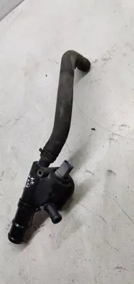 Volkswagen PASSAT B6 Engine coolant pipe/hose 038121132D