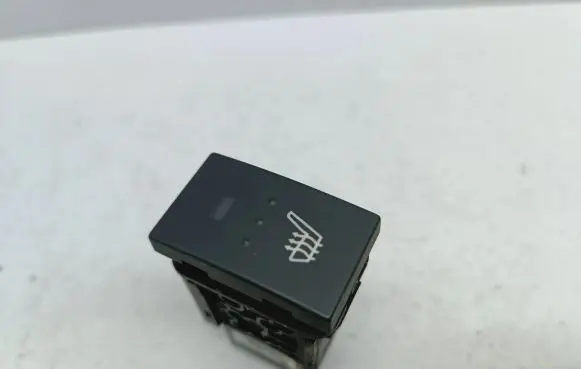 Mazda 3 I Seat heating switch BP4L66420 03750321