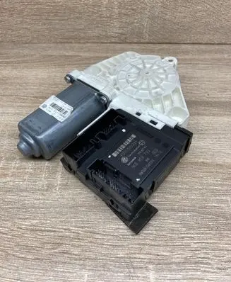 Volkswagen PASSAT B6 Front door window regulator motor 1K0959793L 1L0959701P