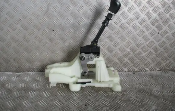 Mitsubishi ASX Gear selector 