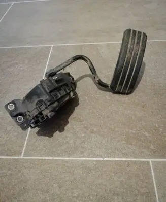 Renault Espace - Grand espace IV Accelerator throttle pedal 8200007513