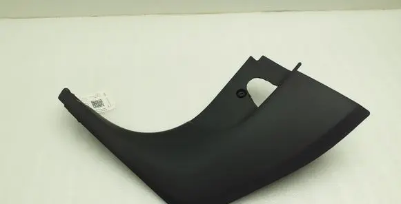 Foot area side trim