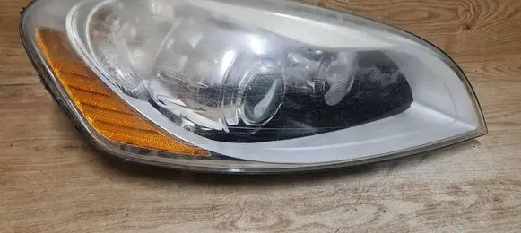 Volvo XC60 Headlight/headlamp 30763138