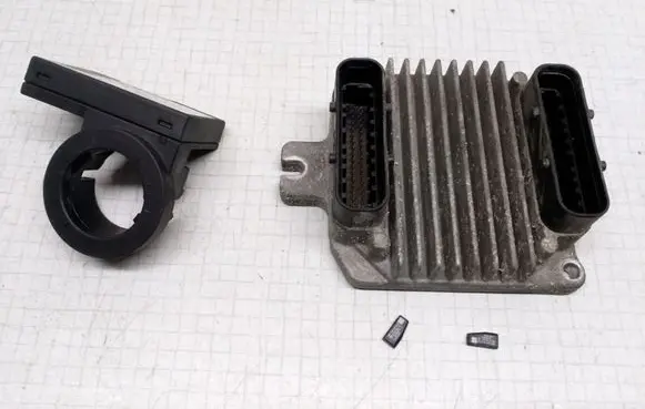 Opel Astra G Engine ECU kit and lock set 09355929 09131781
