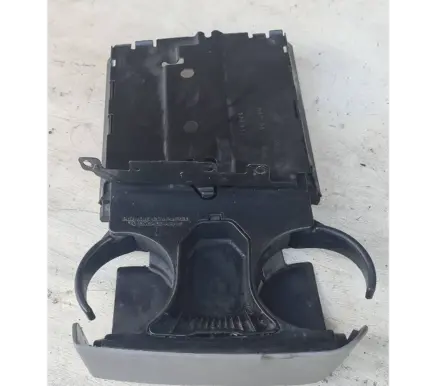 Chrysler Voyager Cup holder 0RR44TRMAE 586221