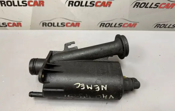 Volvo S40, V40 Oil breather separator 8200082486