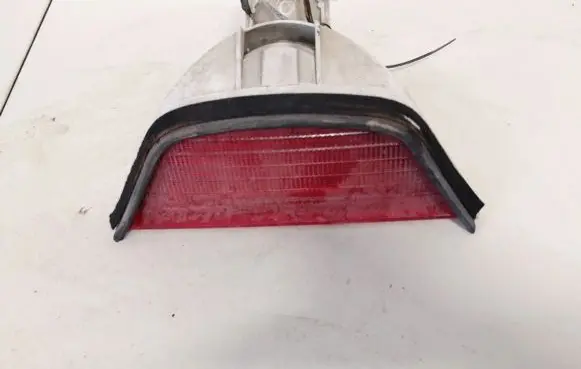 BMW 5 E39 Third/center stoplight 8385559