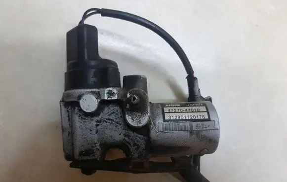 Toyota Prius (XW20) Master brake cylinder 4727047010