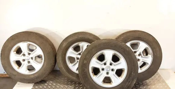 Jeep Grand Cherokee R17 alloy rim 