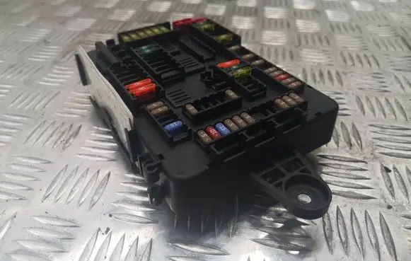 BMW 1 F20 F21 Fuse module 19178000001 9261111 08072013
