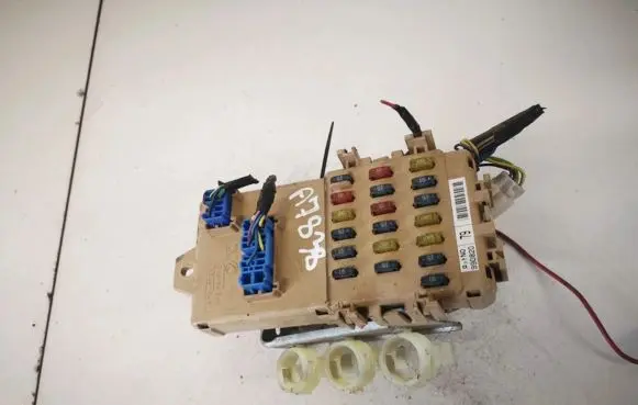 Subaru Forester SF Fuse box set 990820