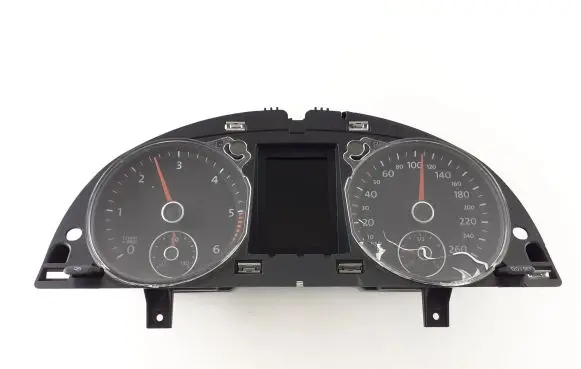 Volkswagen PASSAT B7 Speedometer (instrument cluster) 3AA920870A