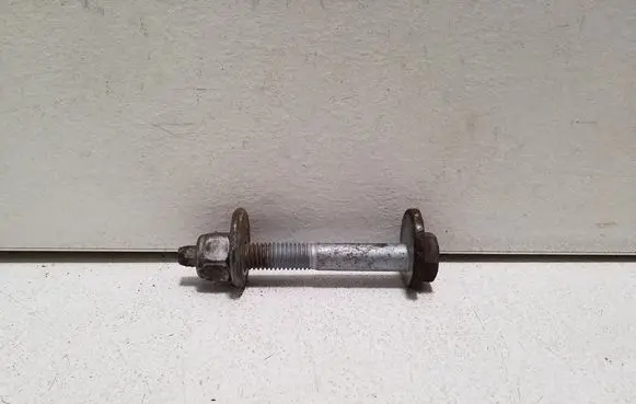 Jeep Renegade Rear suspension camber bolt 