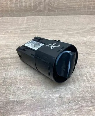 Skoda Octavia Mk1 (1U) Light switch 3B0941531C