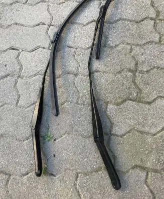 Ford Fiesta Front wiper blade arm 8A6117526BF 8A6117526AE