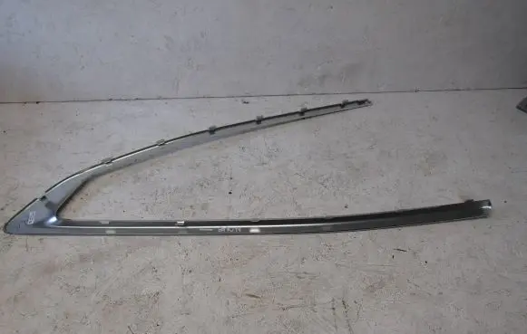 BMW 4 G22 G23 G24 G26 Rear side glass trim 7482731