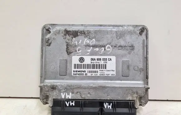 Volkswagen Golf V Engine control unit/module 06A906033CA 5WP4020303