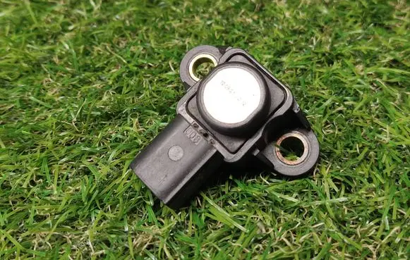 Mercedes-Benz E W212 Air pressure sensor A0061539728 0261230190
