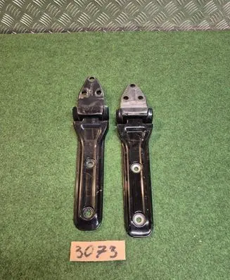Jeep Wrangler Tailgate/trunk/boot hinge 68282145
